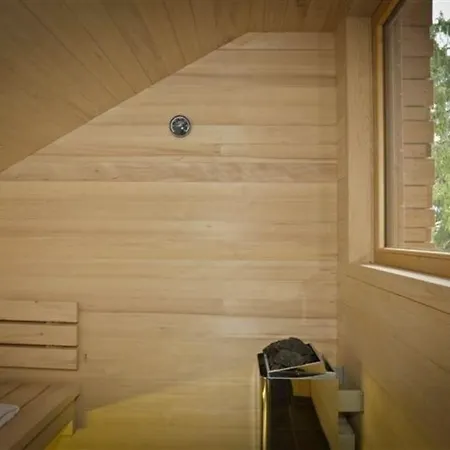 Modernes Holzhaus Mit Sauna, Whirlpool Und Entspannungsraum *